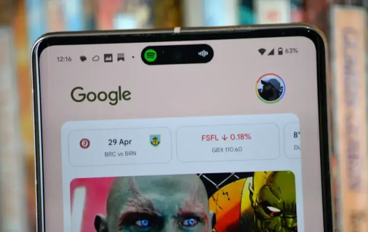iPhone Dynamic Island in Android