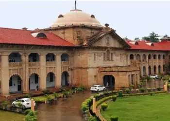 Allahabad High Court orders love marriage partner can live wherever they want zxc