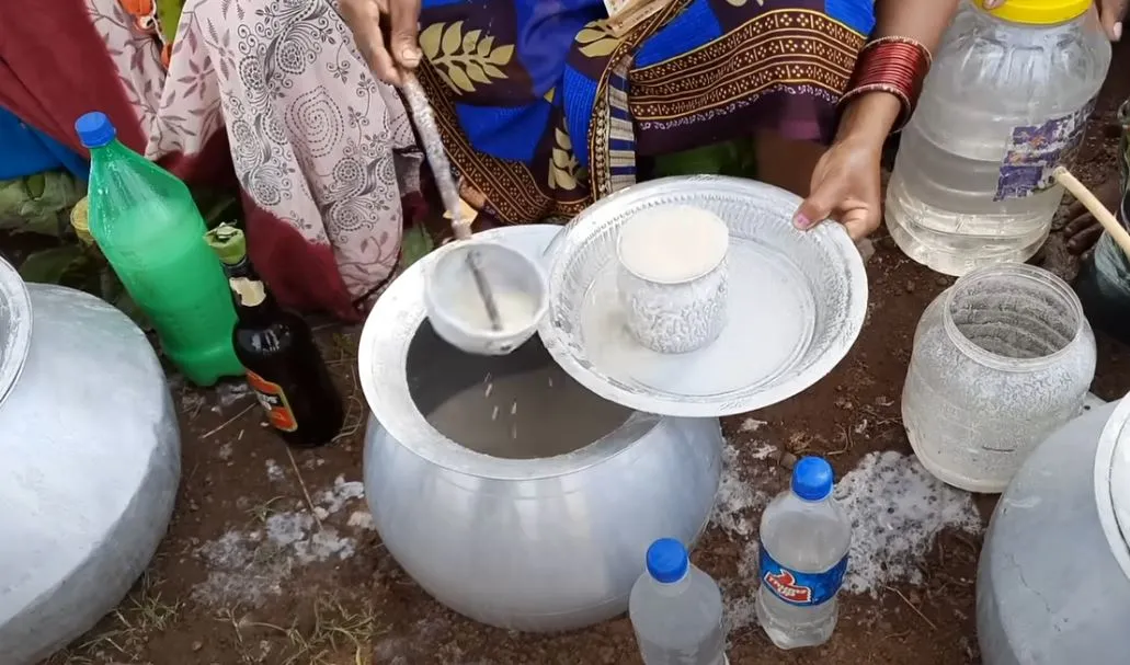 Bastar tribal liquor market