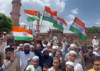 Bhopal-Muslim-community-prays-for-Indias-victory