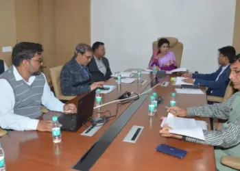 Schools colleges biometric attendance Minister Krishna Gaur meeting