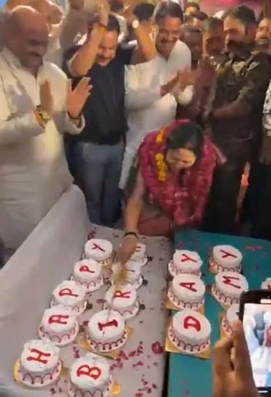 Chhatarpur BJP mla lalita yadav birthday celebration video