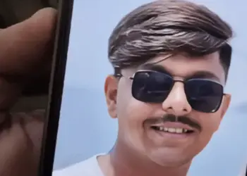 Mp Indore MBA student suicide Father laddu shop in Khajran Ganesh temple