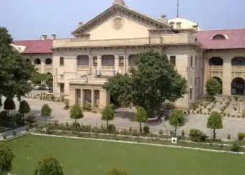UP Allahabad High Court Road Accident Compensation Son Salary MACT