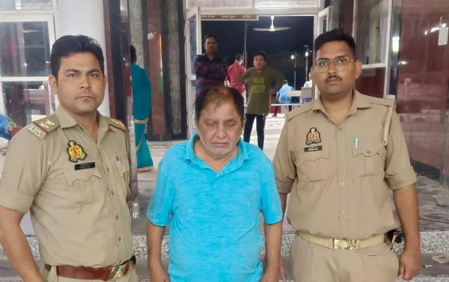 UP Kanpur Police Rescue Operation US NRI Citizen Praise