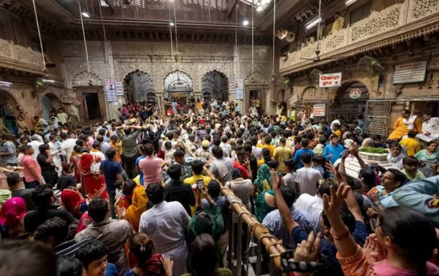 UP Mathura Banke Bihari Temple guidelines visiting Akshaya Tritiya 2025