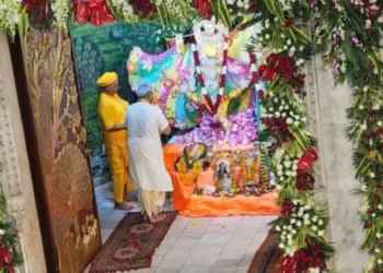 _UP Mathura Vrindavan Krishna janmashtmi 2025 lord kirshna born at 12 hindi news zxc