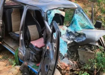UP Shahjahanpur road accident discover bike collide with eco 6 dead update