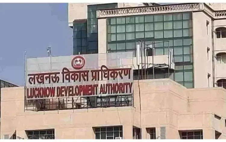 UP lucknow development authority will sell sahara market E-nilami gomti nagar zxc