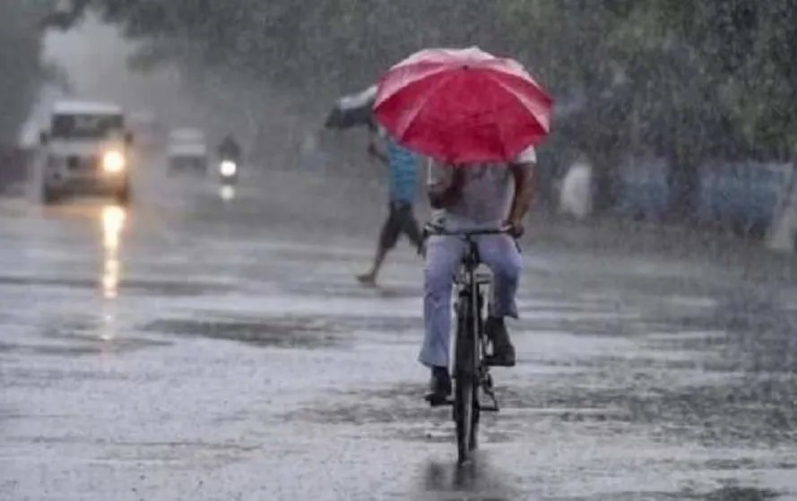 UP weather advisory possibility lightning thunder hailstorm 23 districts updates