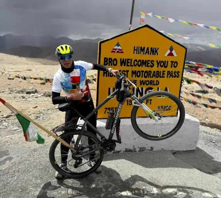 Raipur Cyclists conquer Umling La