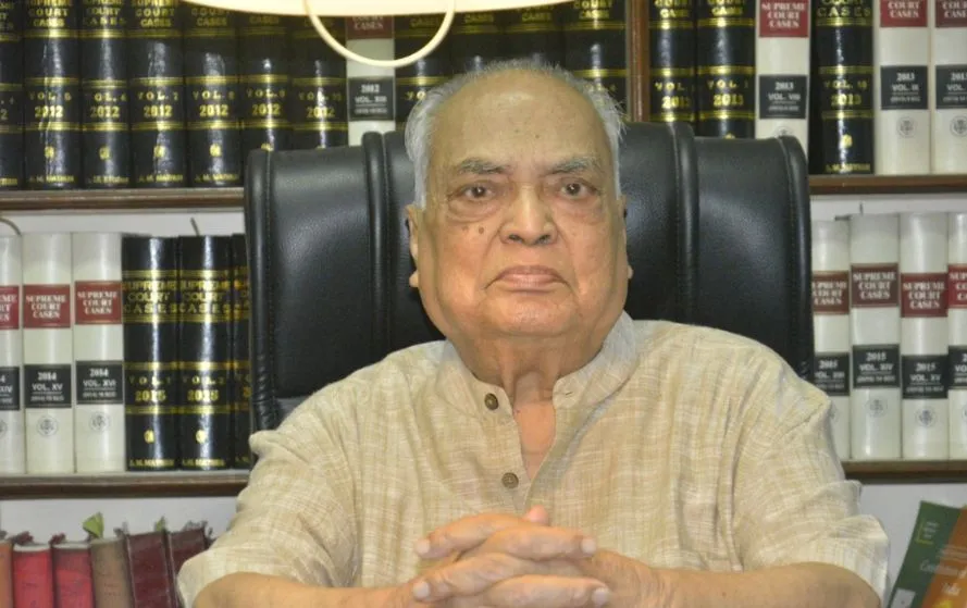 पूर्व एडवोकेट जनरल आनंद मोहन माथुर।