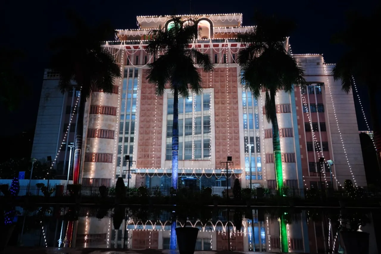 tricolour lights on MP Ministry